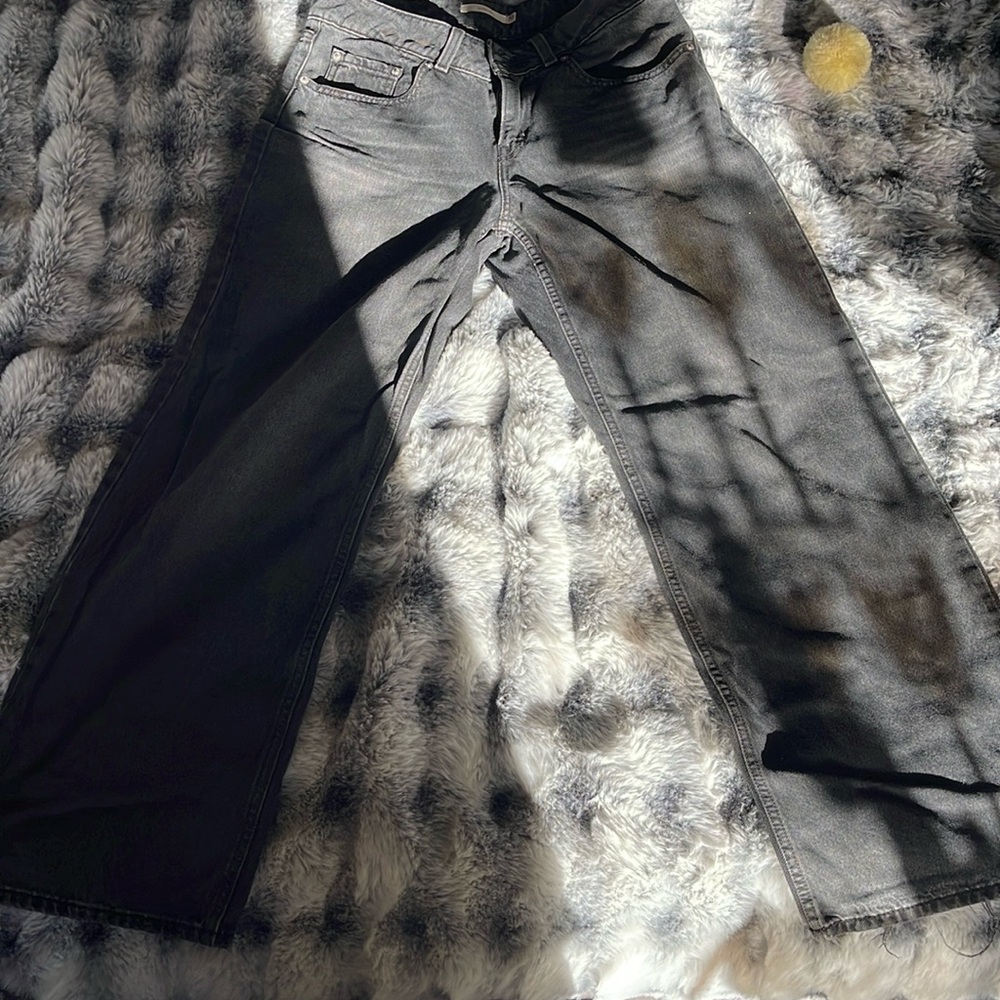 Super low rise, Levi black jeans